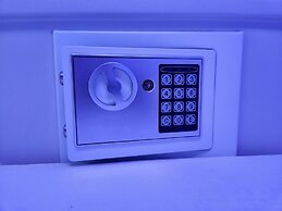 HOTEL GALAXY POD