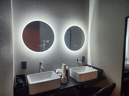 HOTEL GALAXY POD
