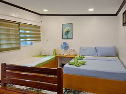 Tambayan Rooms & Cottages by SMS Hospitality