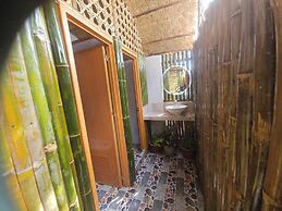 Tambayan Rooms & Cottages by SMS Hospitality