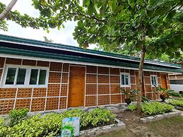 Tambayan Rooms & Cottages by SMS Hospitality