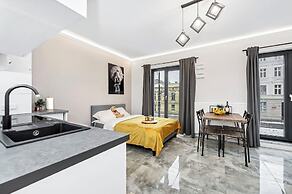 Lumina apartment near the station