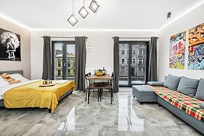 Lumina apartment near the station