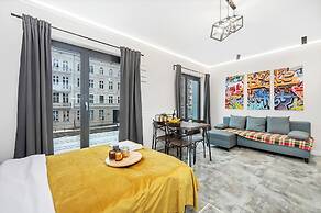 Lumina apartment near the station