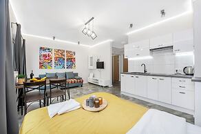 Lumina apartment near the station