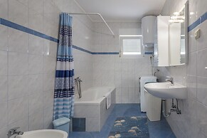 Sea View Apartment Neti