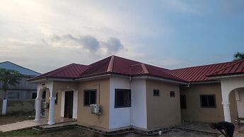 Assembly Hotel - Esiama