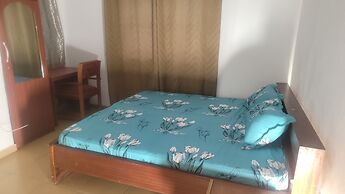 Assembly Hotel - Esiama