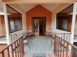 Mi Casa Su Casa