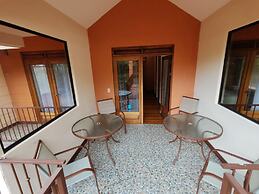 Mi Casa Su Casa