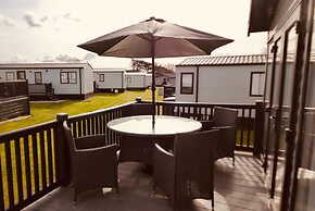 Luxurious Comfort at 102, Duckpool Lodge in Bude