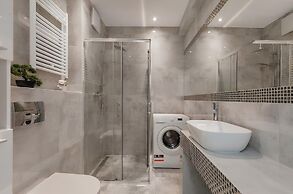 Lumina apart near Filharmonia