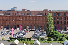 Lumina apart near Filharmonia