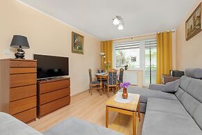 Apartment with Parking by Renters
