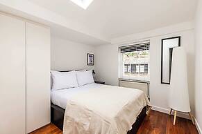 Fitzrovia Townhouse Apartment