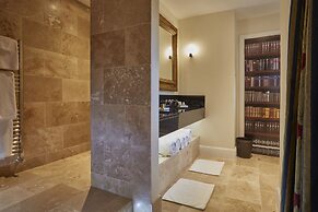 Abbots Grange Manor House