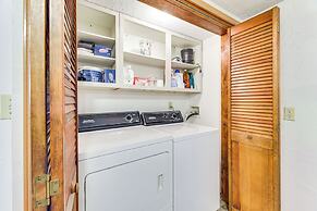 Beachfront Anderson Island Escape: Rainier Views!