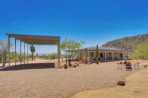 Marana Desert Getaway w/ Tortolita Mountain Views