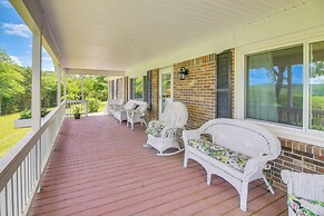 5 Mi to Center Hill Lake: Buffalo Valley Home