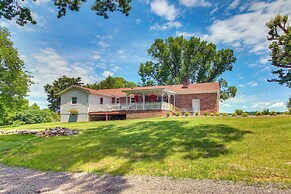 5 Mi to Center Hill Lake: Buffalo Valley Home