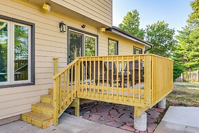 1 Mi to Holmes Lake: Bright & Modern Lincoln Home!
