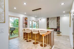 Bright & Modern Lincoln Home: 1 Mi to Holmes Lake!