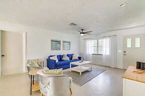 Bright Crystal River Home ~ 2 Mi to State Parks!