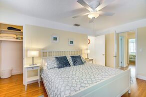 4 Mi to Beach w/ Boat Dock: Cape Coral Retreat