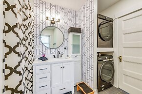 Pet-friendly Lancaster Home 13 Mi to Dtwn Buffalo