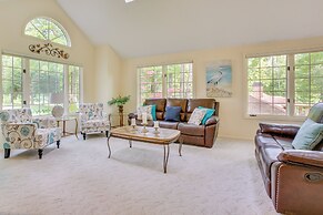 Family-friendly Cadillac Home w/ Golf Course Views