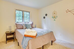 Family-friendly Cadillac Home w/ Golf Course Views