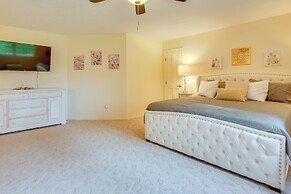 Family-friendly Cadillac Home w/ Golf Course Views