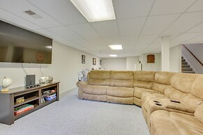 Family-friendly Cadillac Home w/ Golf Course Views