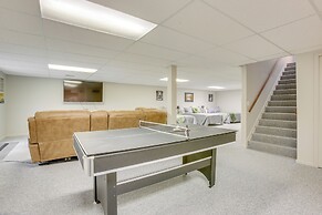 Family-friendly Cadillac Home w/ Golf Course Views