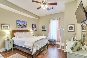 Half Mi to Galveston Seawall: Home w/ Yard & Grill