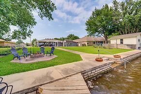 Lakefront Granbury Home w/ Patio, Fire Pit & Dock!