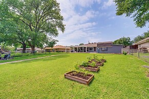 Lakefront Granbury Home w/ Patio, Fire Pit & Dock!