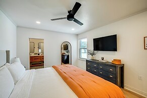 Lakefront Granbury Home w/ Patio, Fire Pit & Dock!