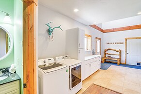 Stunning Buena Vista Home ~ 4 Mi to River Rafting!