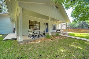 Texas Hill Country Retreat - Walk to Nueces River!