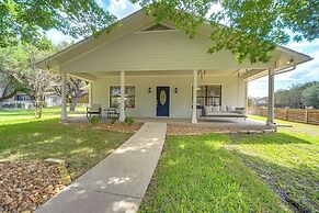 Texas Hill Country Retreat - Walk to Nueces River!
