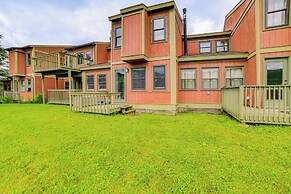 Cortland Townhome - Walk to Greek Peak Mtn Resort!