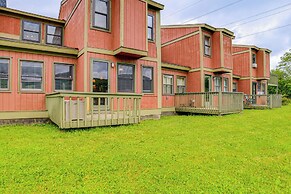 Cortland Townhome - Walk to Greek Peak Mtn Resort!