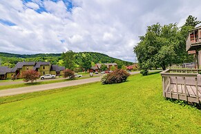 Cortland Townhome - Walk to Greek Peak Mtn Resort!