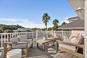 Destin Oasis Coastal Hideaway With Backyard Fun 4 Bedroom Home