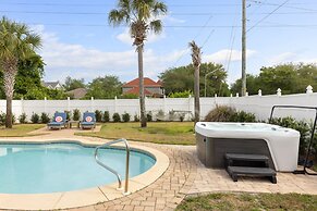 Destin Oasis Coastal Hideaway With Backyard Fun 4 Bedroom Home