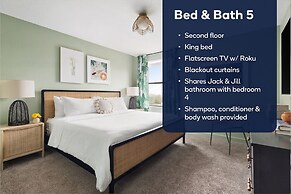 Orlando Resort Retreat Theme Park Haven 8 Bedroom Home by Overmoon