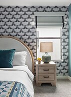 Orlando Resort Retreat Theme Park Haven 8 Bedroom Home by Overmoon