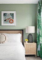 Orlando Resort Retreat Theme Park Haven 8 Bedroom Home by Overmoon