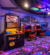 Flamingo Grove Tropical Resort-style Paradise 10 Bedroom Home by Overm